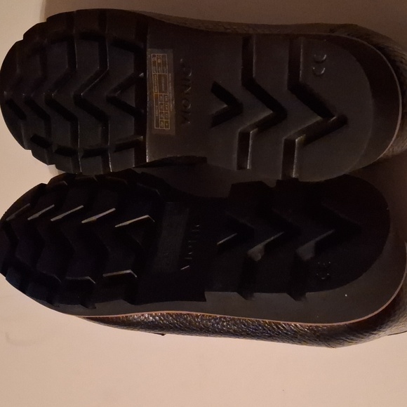 Vionic Loafer - Picture 3 of 4